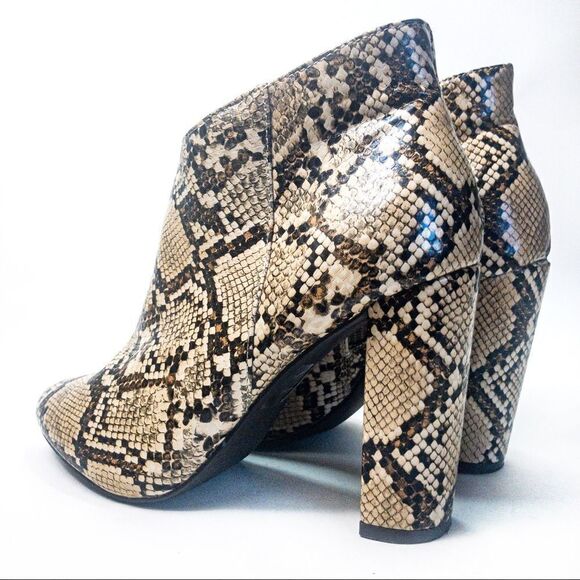 Breckelle’s Faux Snakeskin Ankle Booties Sz 8 - Picture 5 of 11